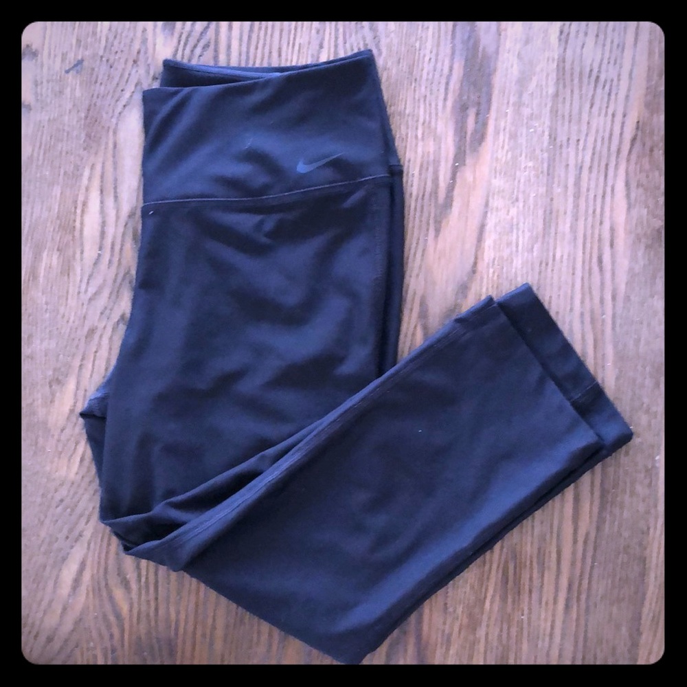 Nike dri fit leggings cropped Med